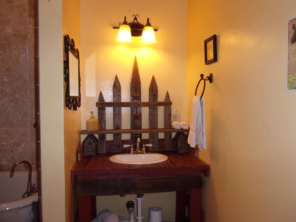 The Cub Inn B&B Groveland Exterior photo